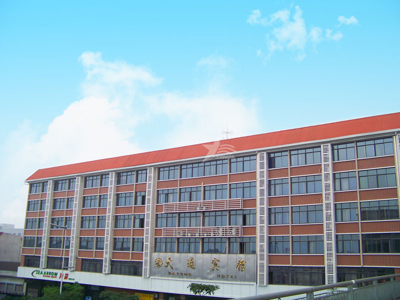 合成樹脂瓦：輕材質(zhì)高性能，助力屋面建材市場持續(xù)發(fā)展